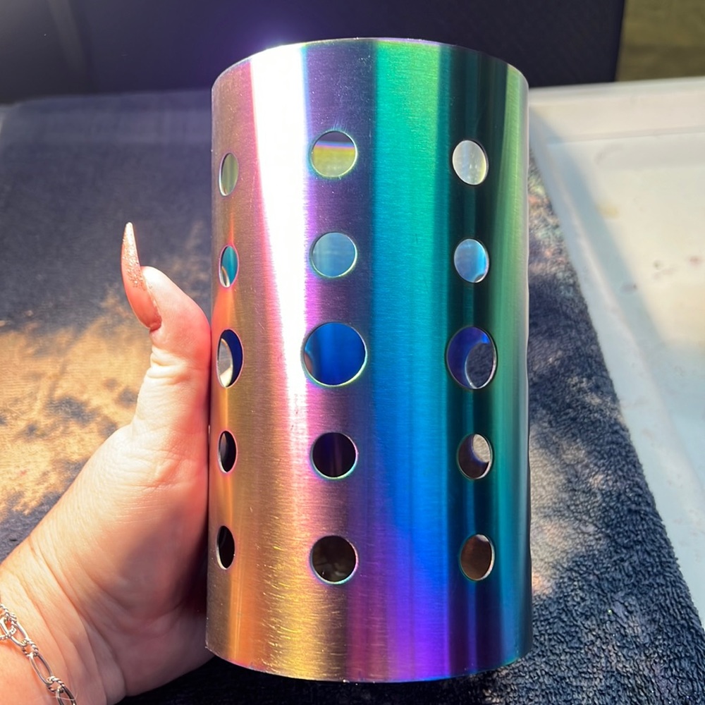 Utensil holder